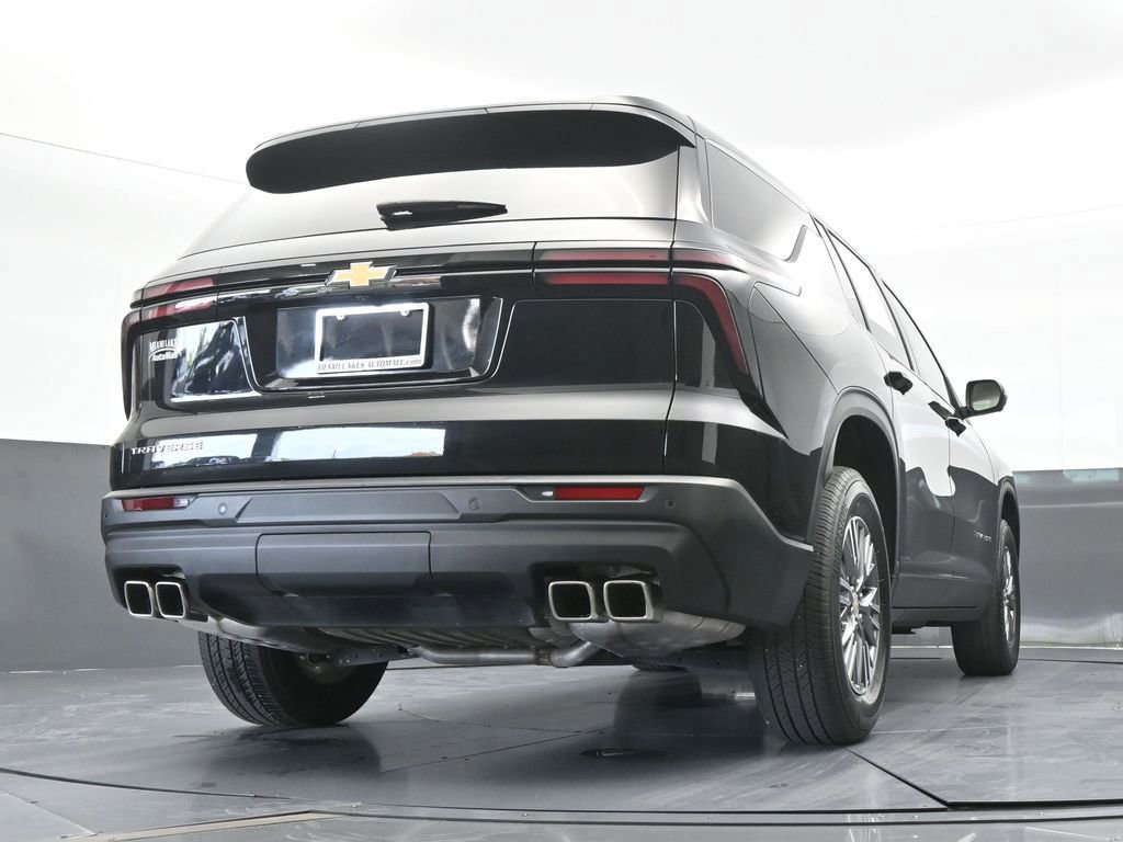 Used 2024 Chevrolet Traverse LS image 67