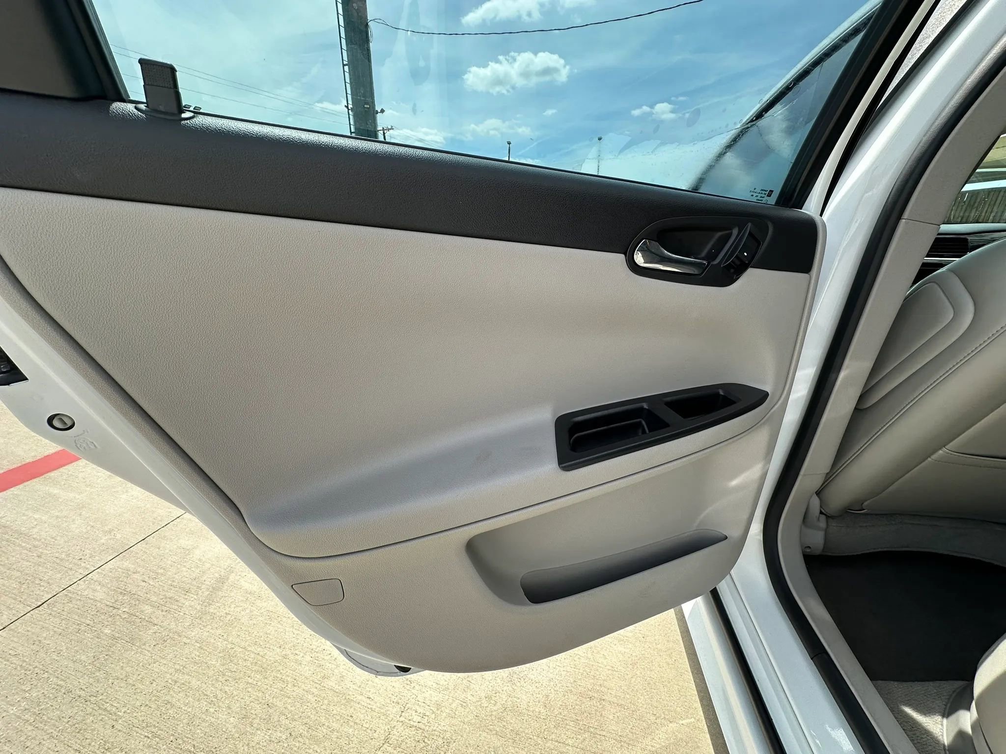 Used 2013 Chevrolet Impala LTZ image 34