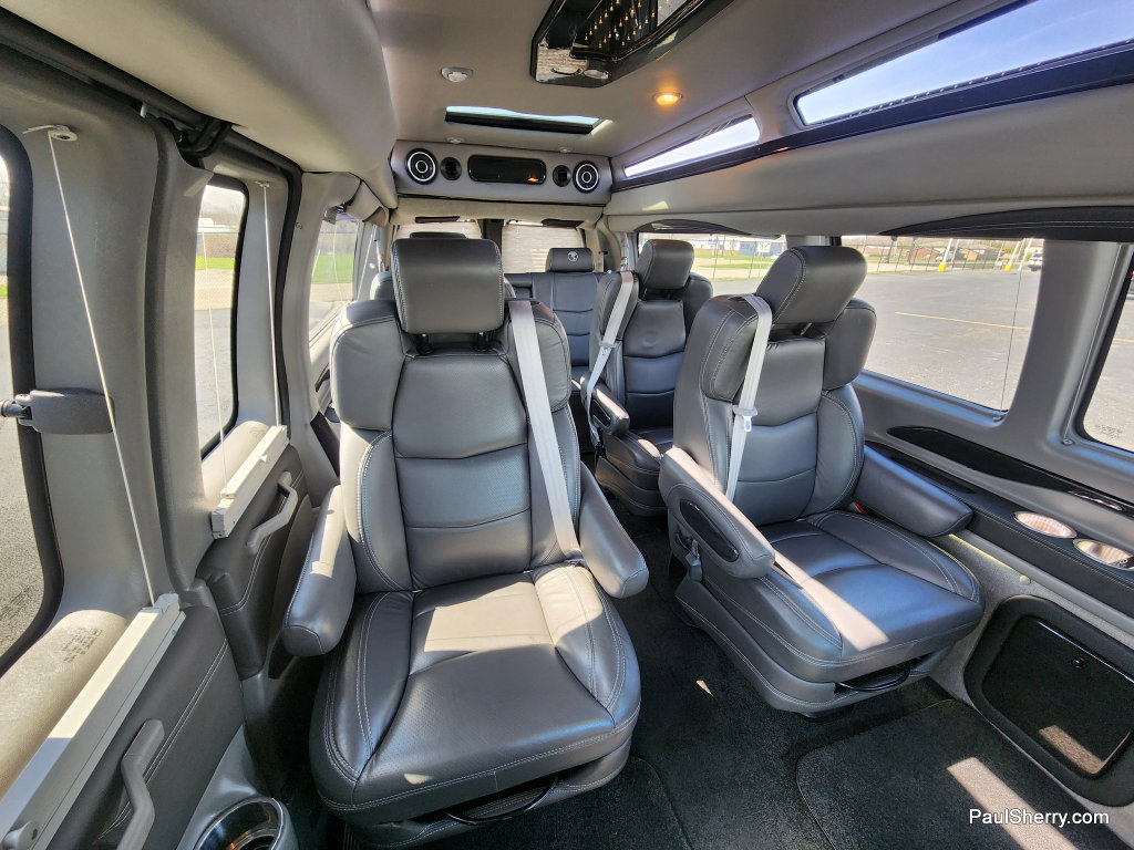 Used 2020 Chevrolet Express 2500 Extended w/ Enhanced Convenience Package RWD image 33