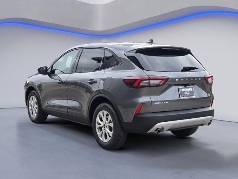 New 2025 Ford Escape Active w/ Cold Weather Package FWD image 3