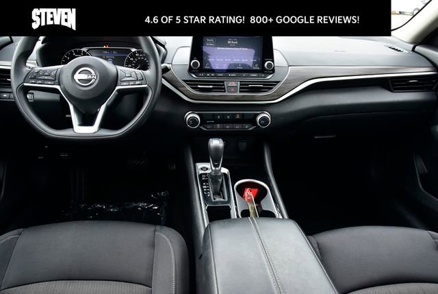 Used 2024 Nissan Altima 2.5 SV image 14
