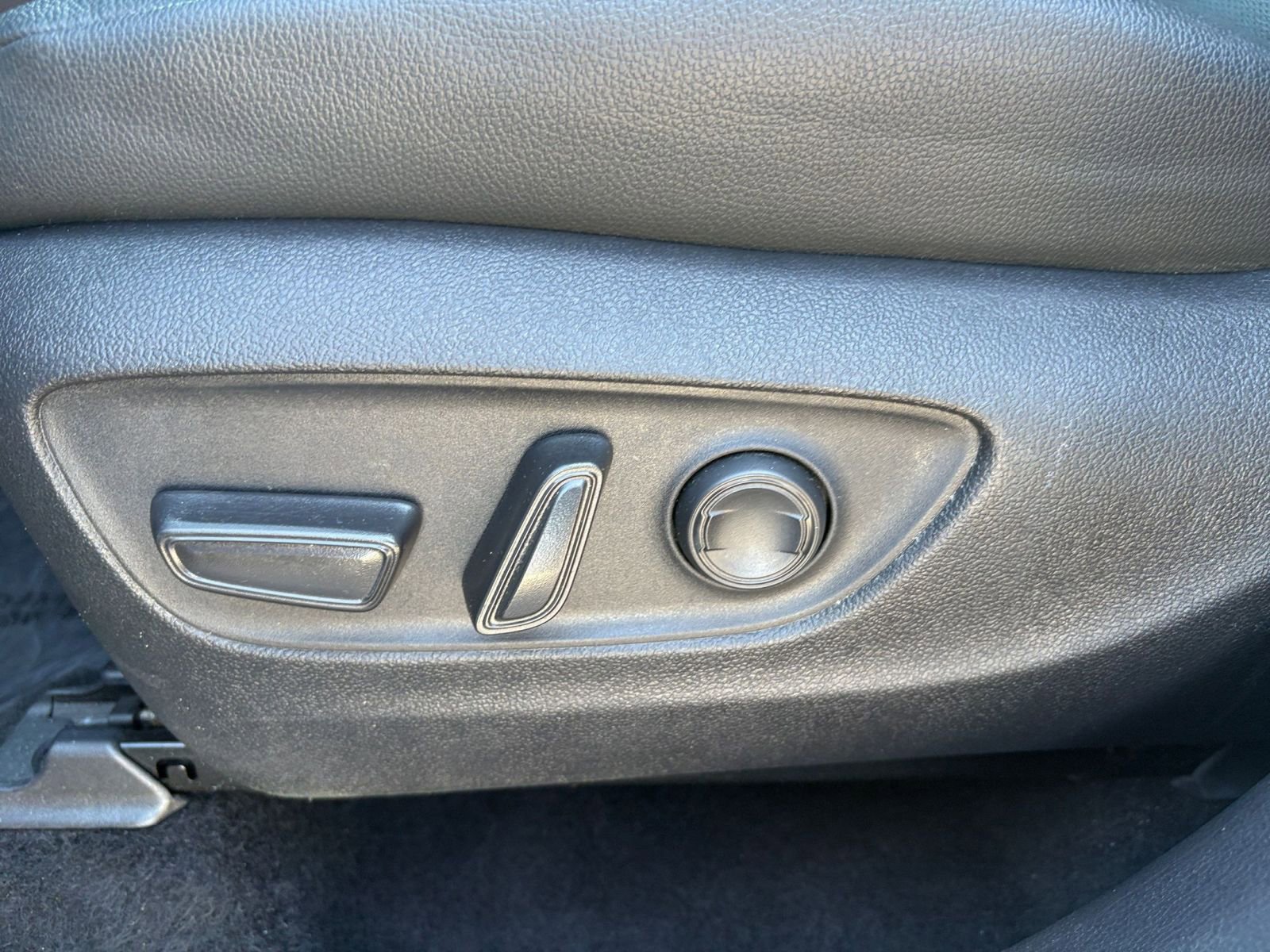 Used 2025 Toyota Grand Highlander FWD image 22