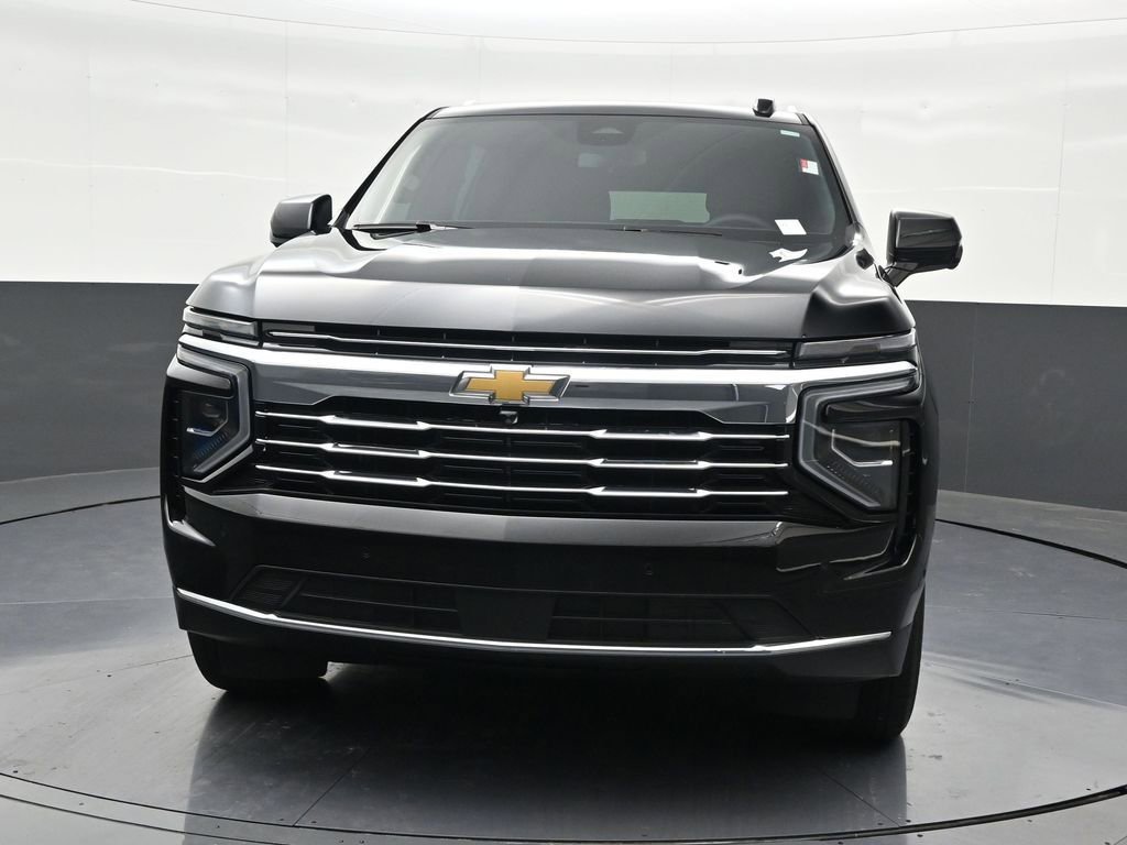 Used 2025 Chevrolet Suburban LT RWD image 9