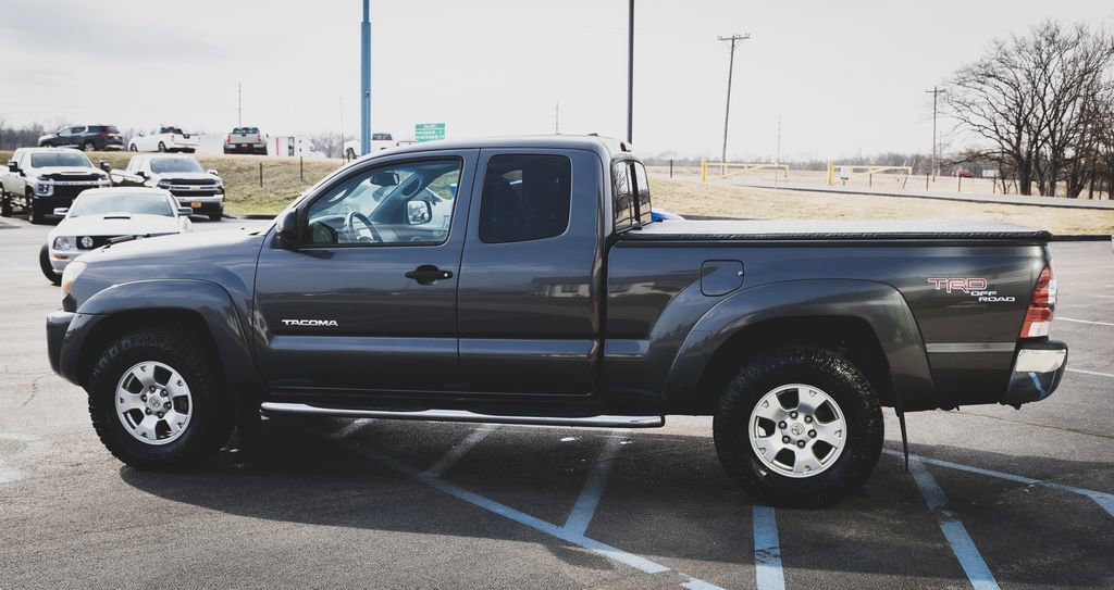 Used 2010 Toyota Tacoma 4x4 Access Cab V6 image 17