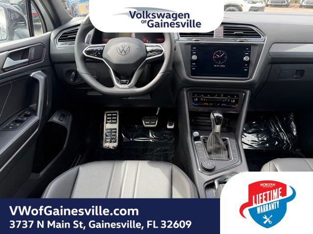 Certified 2024 Volkswagen Tiguan SE R-Line AWD/4WD image 14