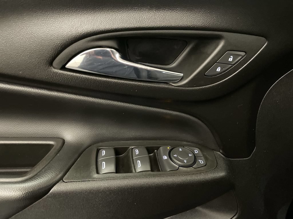 Used 2022 Chevrolet Equinox LT FWD image 16