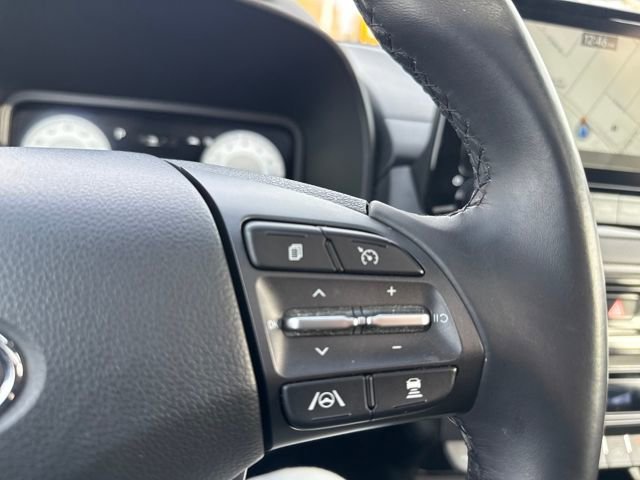 Used 2022 Hyundai Kona Limited image 26