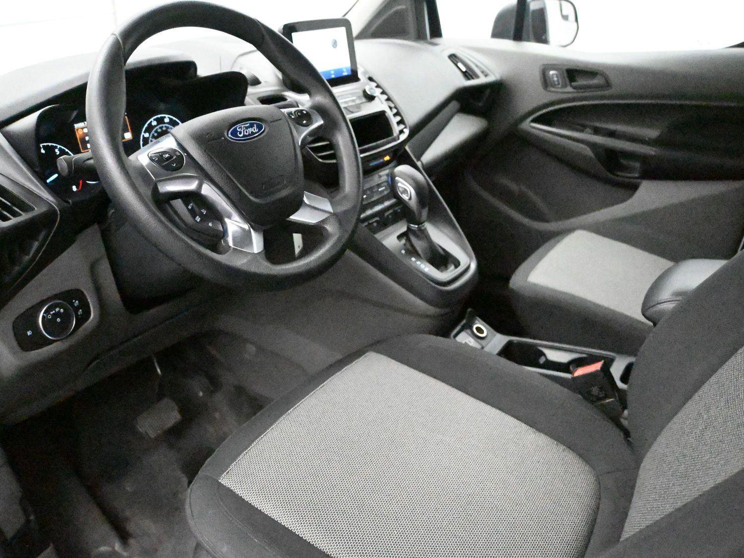 Used 2022 Ford Transit Connect XL image 2