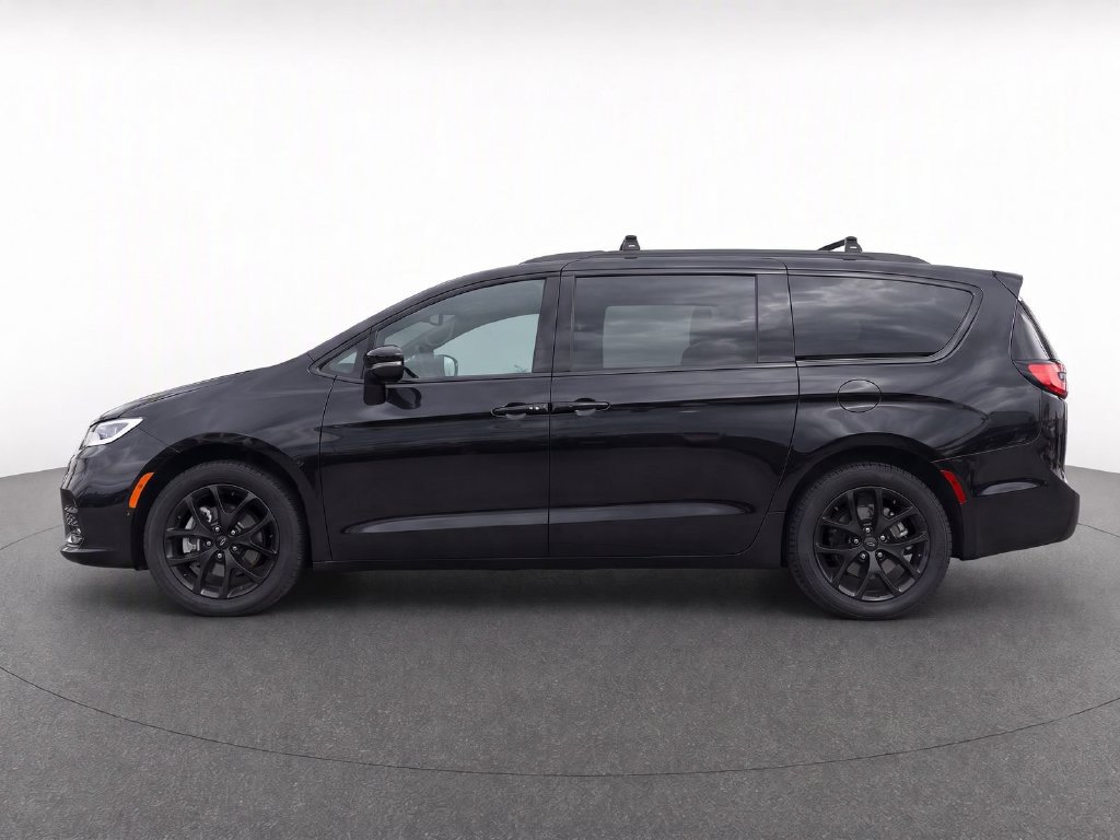 Used 2025 Chrysler Pacifica Limited FWD image 8
