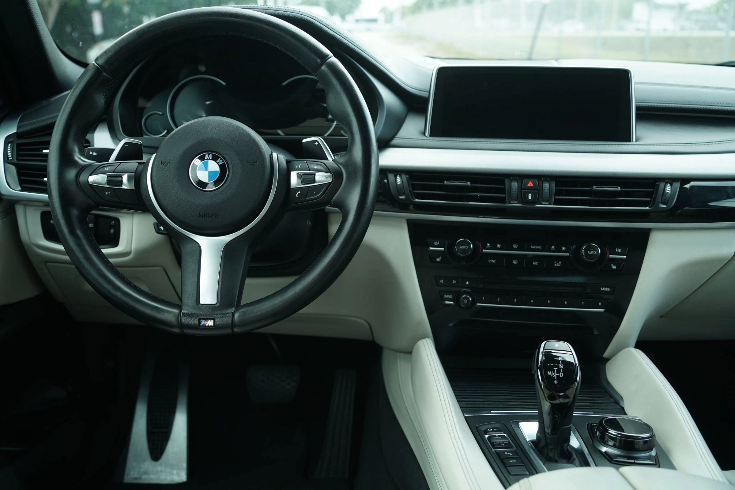Used 2018 BMW X6 sDrive35i RWD image 15