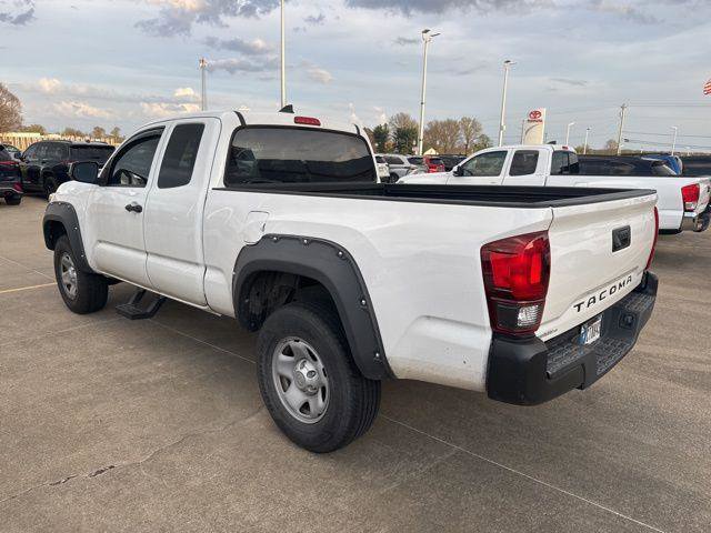 Certified 2019 Toyota Tacoma SR image 4