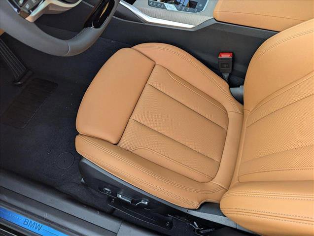 Used 2025 BMW 330i Sedan w/ Premium Package image 4