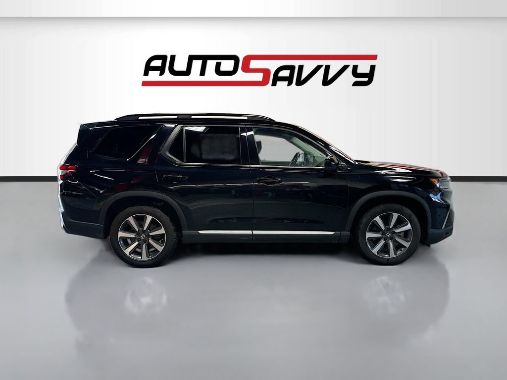 Used 2025 Honda Pilot Elite image 8