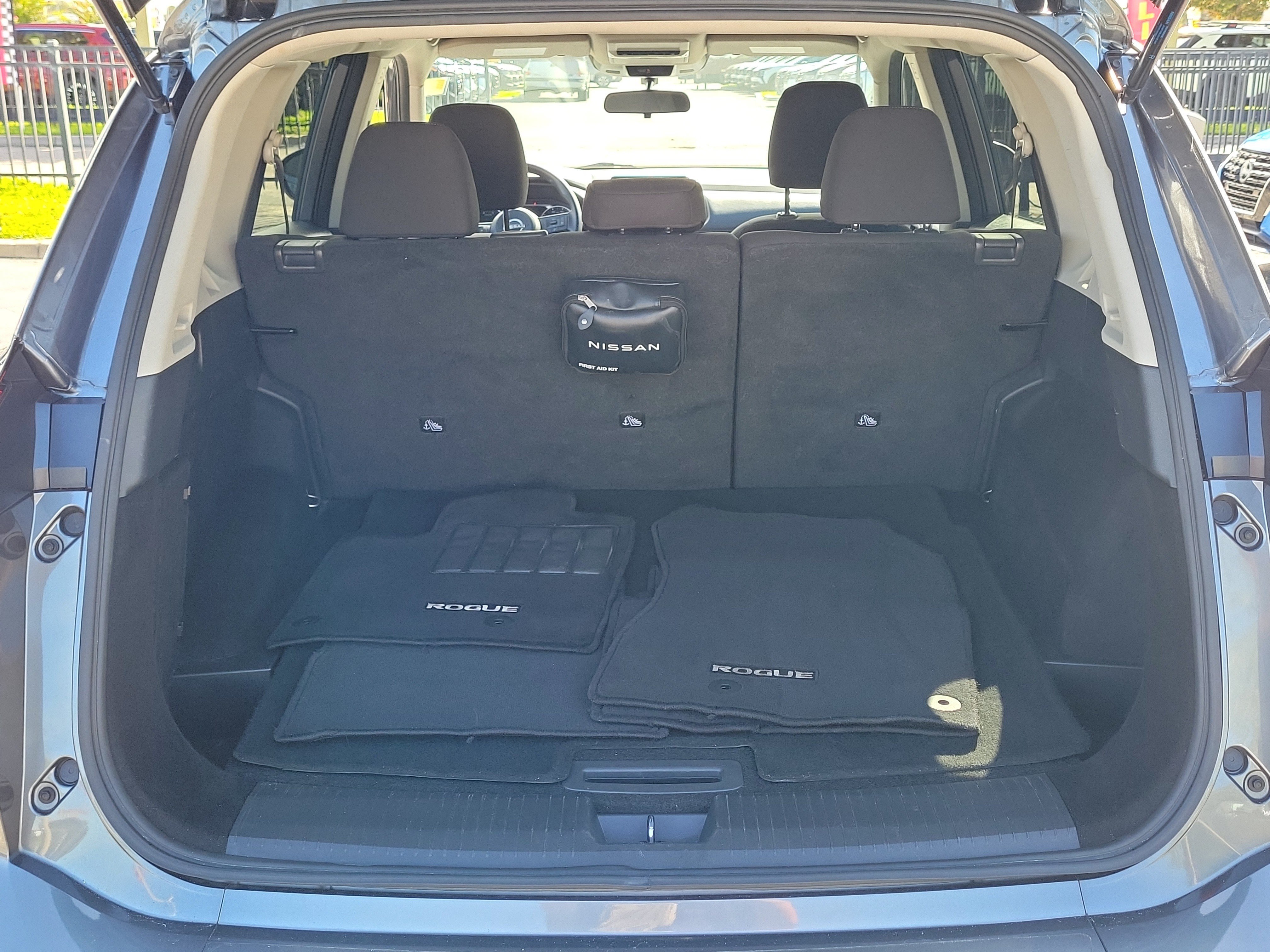 Certified 2024 Nissan Rogue S FWD image 6
