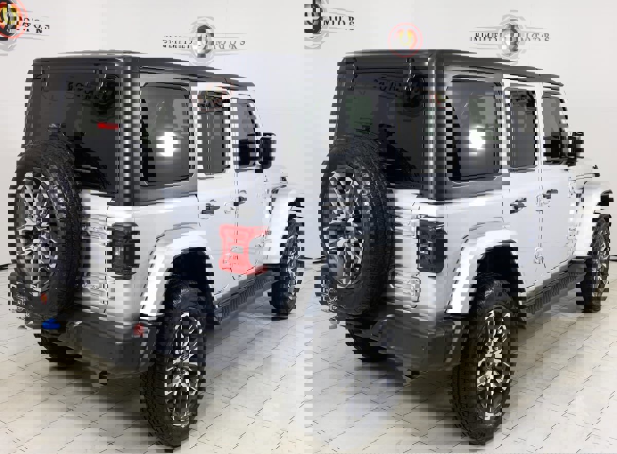 Used 2024 Jeep Wrangler Unlimited w/ Convenience Group image 3