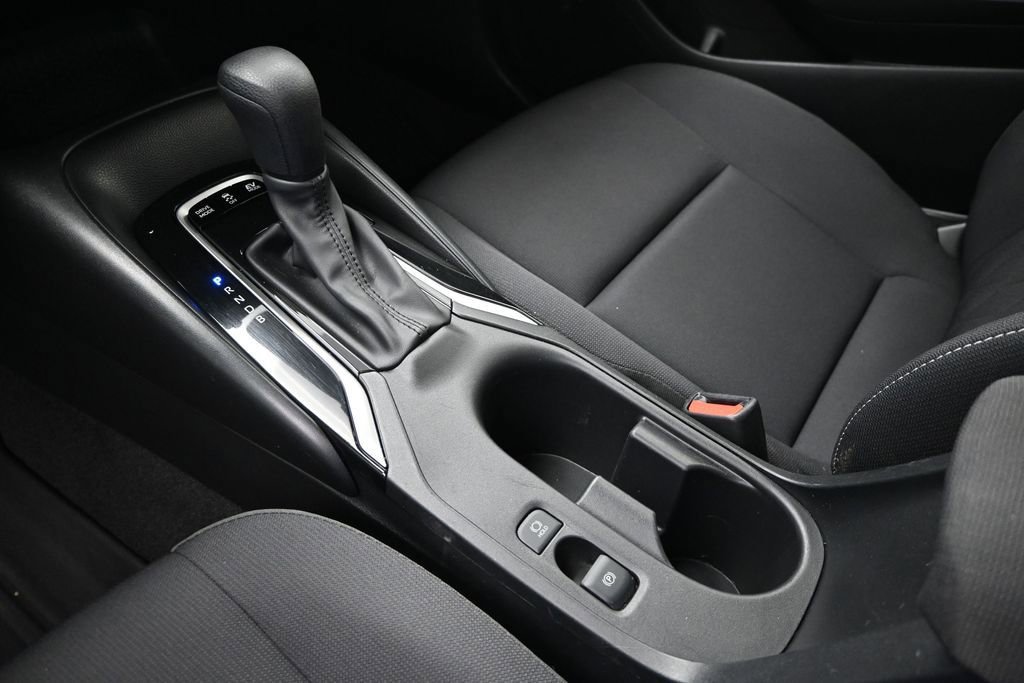 Used 2024 Toyota Corolla LE FWD image 21