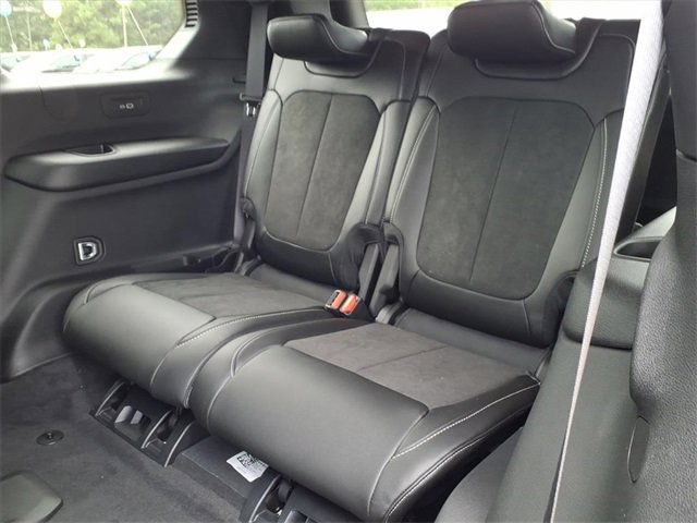 New 2025 Jeep Grand Cherokee L Altitude image 19