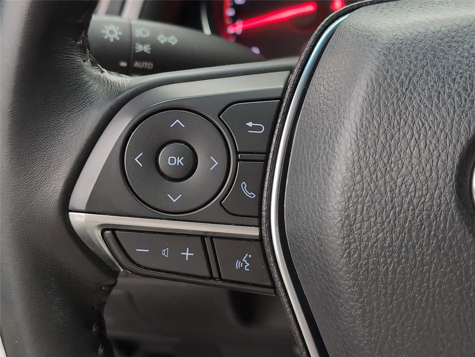 Used 2020 Toyota Camry XSE image 23