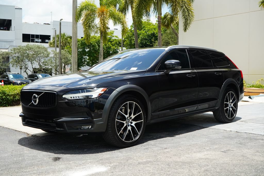Used 2019 Volvo V90 T6 Cross Country AWD/4WD image 3