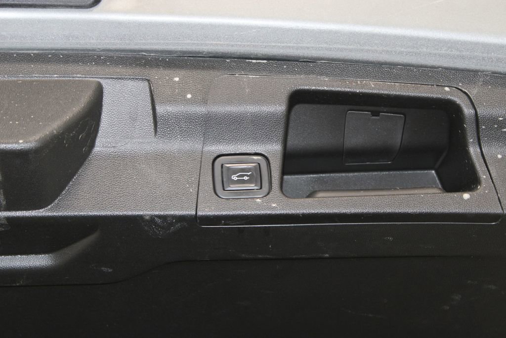 Used 2023 GMC Acadia AT4 w/ Preferred Package image 17