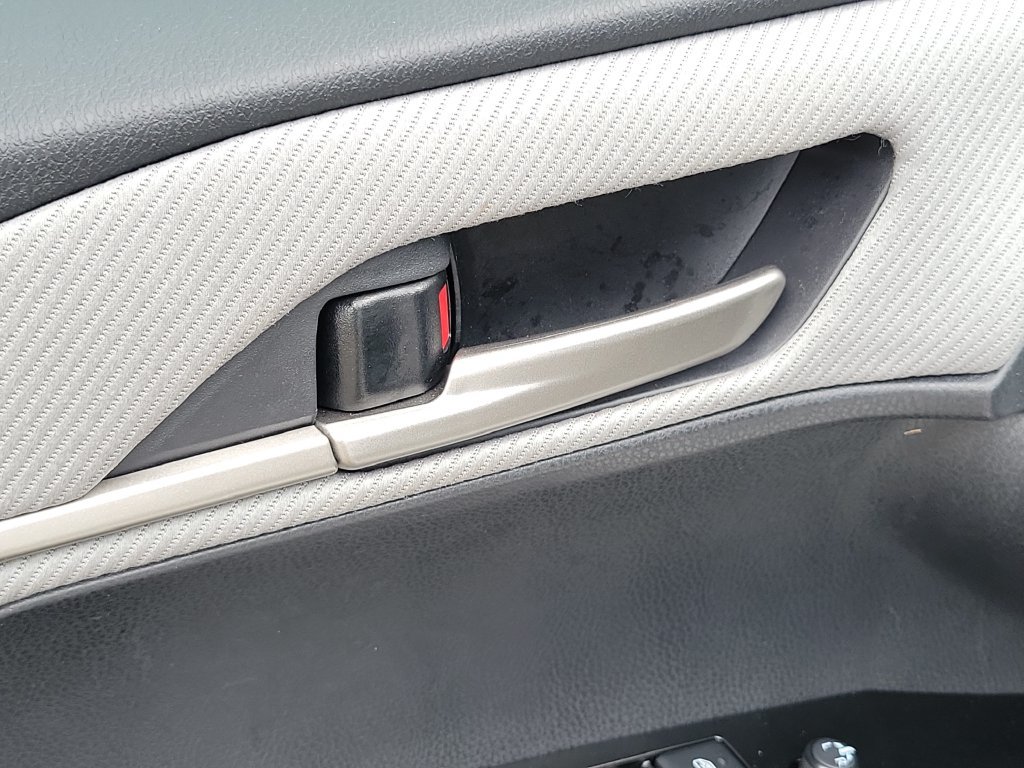 Used 2026 Toyota Camry SE FWD image 22
