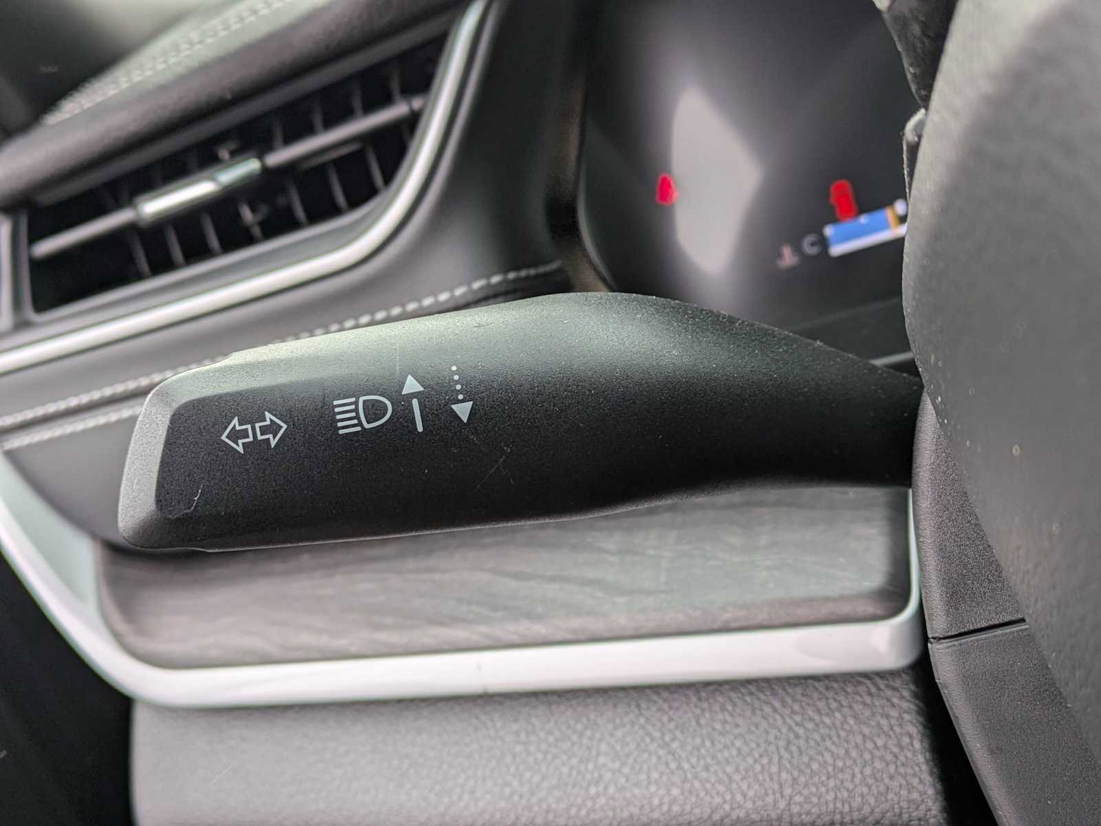 Used 2025 Jeep Grand Cherokee Limited image 24