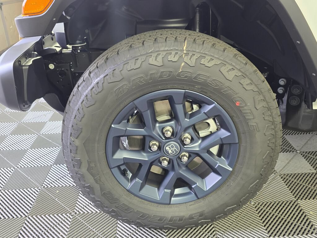 New 2026 Jeep Gladiator Sport AWD/4WD image 11