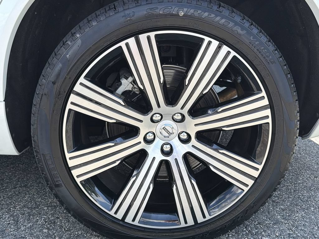 Certified 2025 Volvo XC90 T8 Ultra w/ Protection Package Premier AWD/4WD image 11