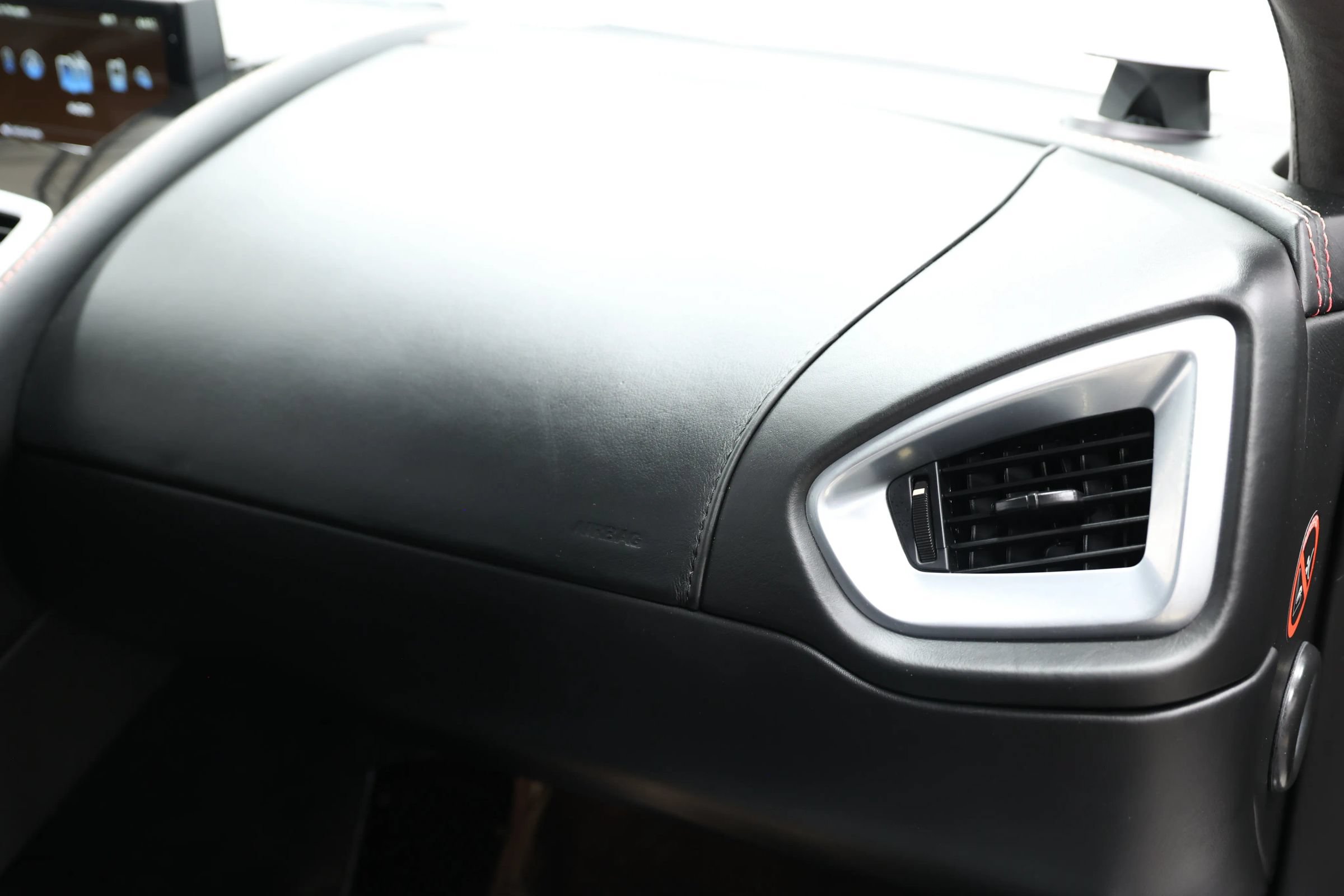 Used 2014 Aston Martin Vanquish Coupe RWD image 85