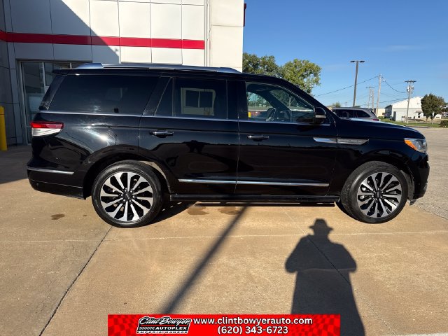 Used 2022 Lincoln Navigator Reserve AWD/4WD image 7