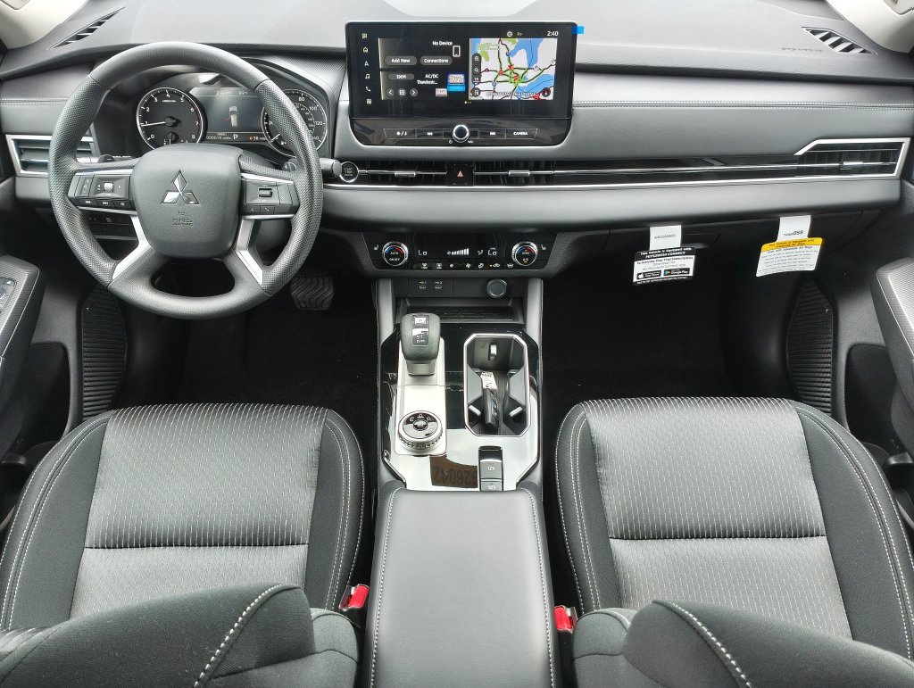 New 2026 Mitsubishi Outlander ES AWD/4WD image 2