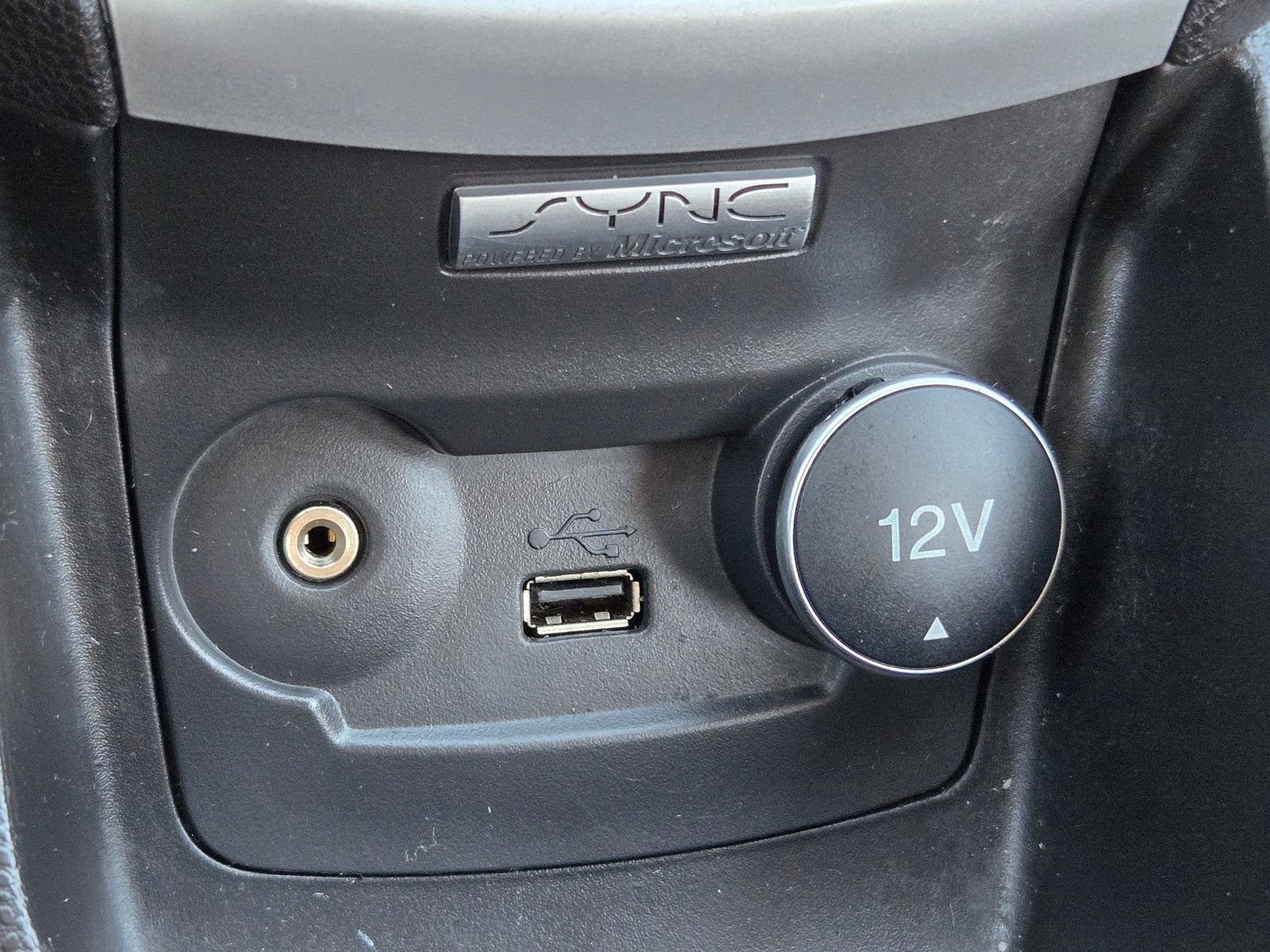 Used 2015 Ford Fiesta SE FWD image 28
