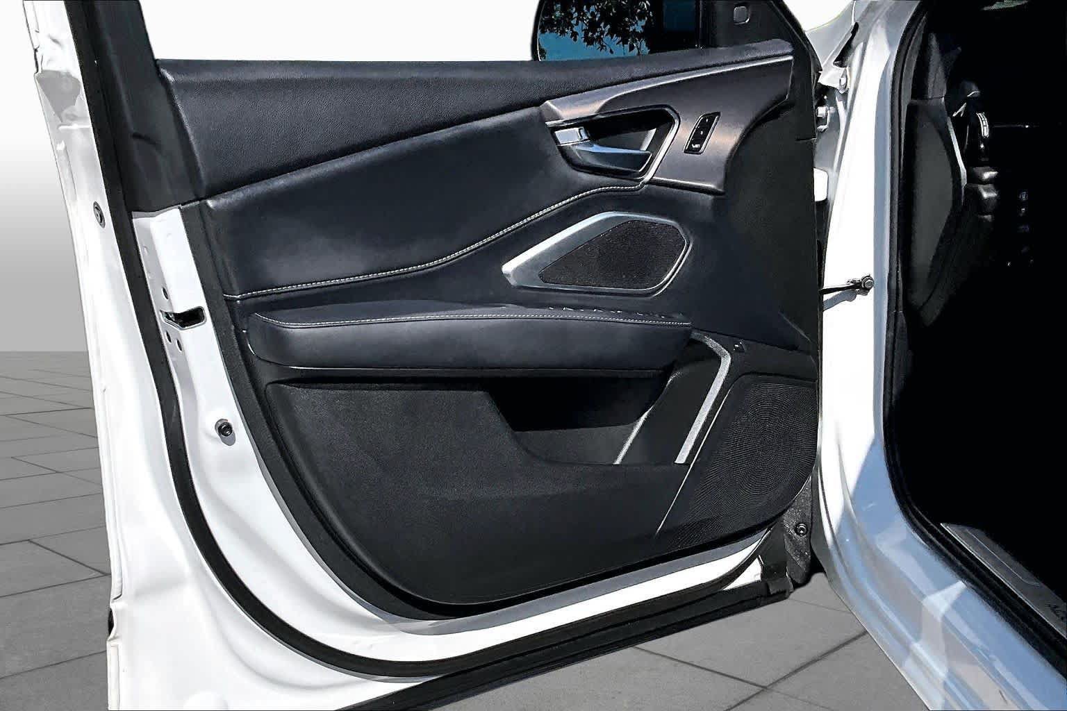 Certified 2025 Acura RDX SH-AWD image 26