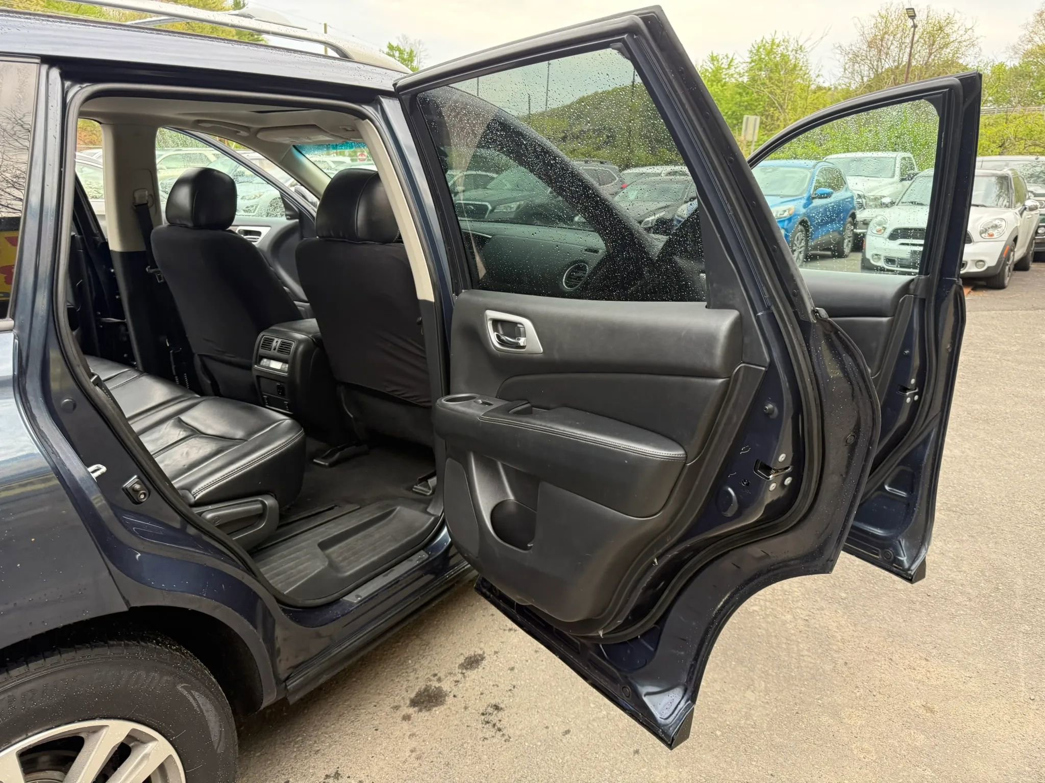 Used 2016 Nissan Pathfinder SL w/ SL Premium Package AWD/4WD image 16