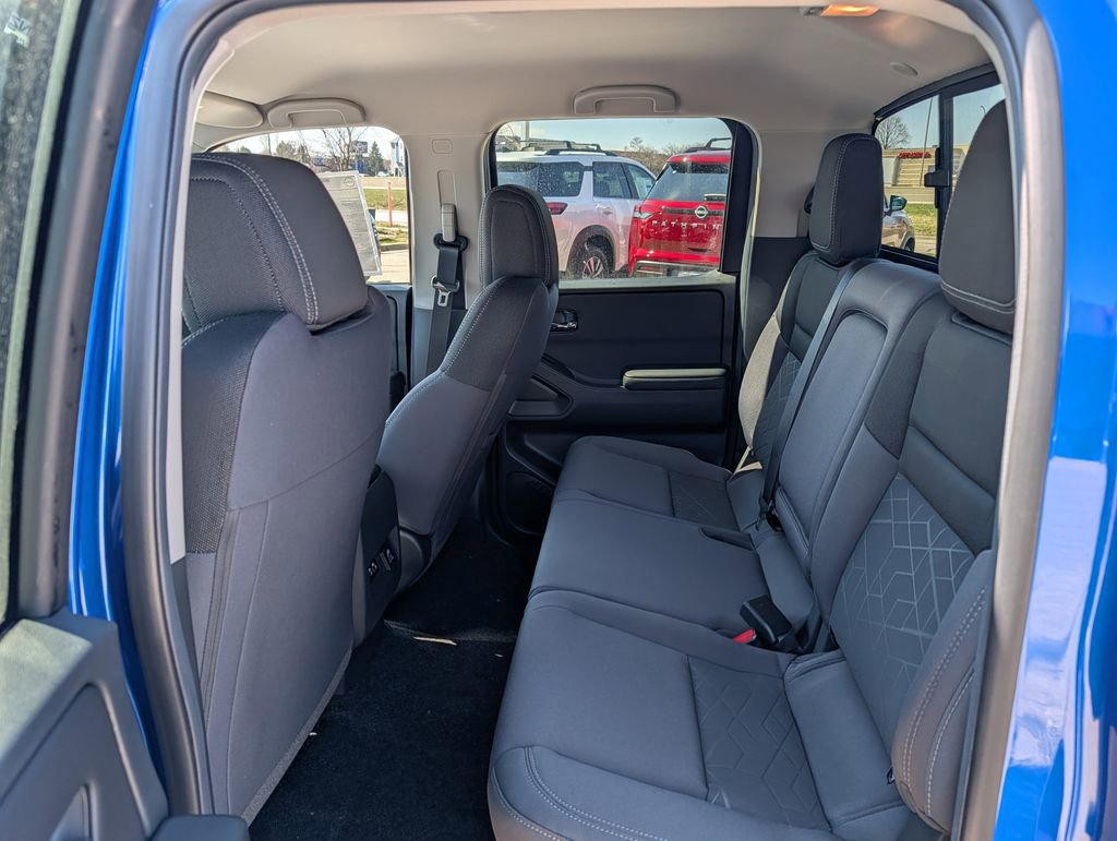 New 2026 Nissan Frontier 4x4 Crew Cab image 7