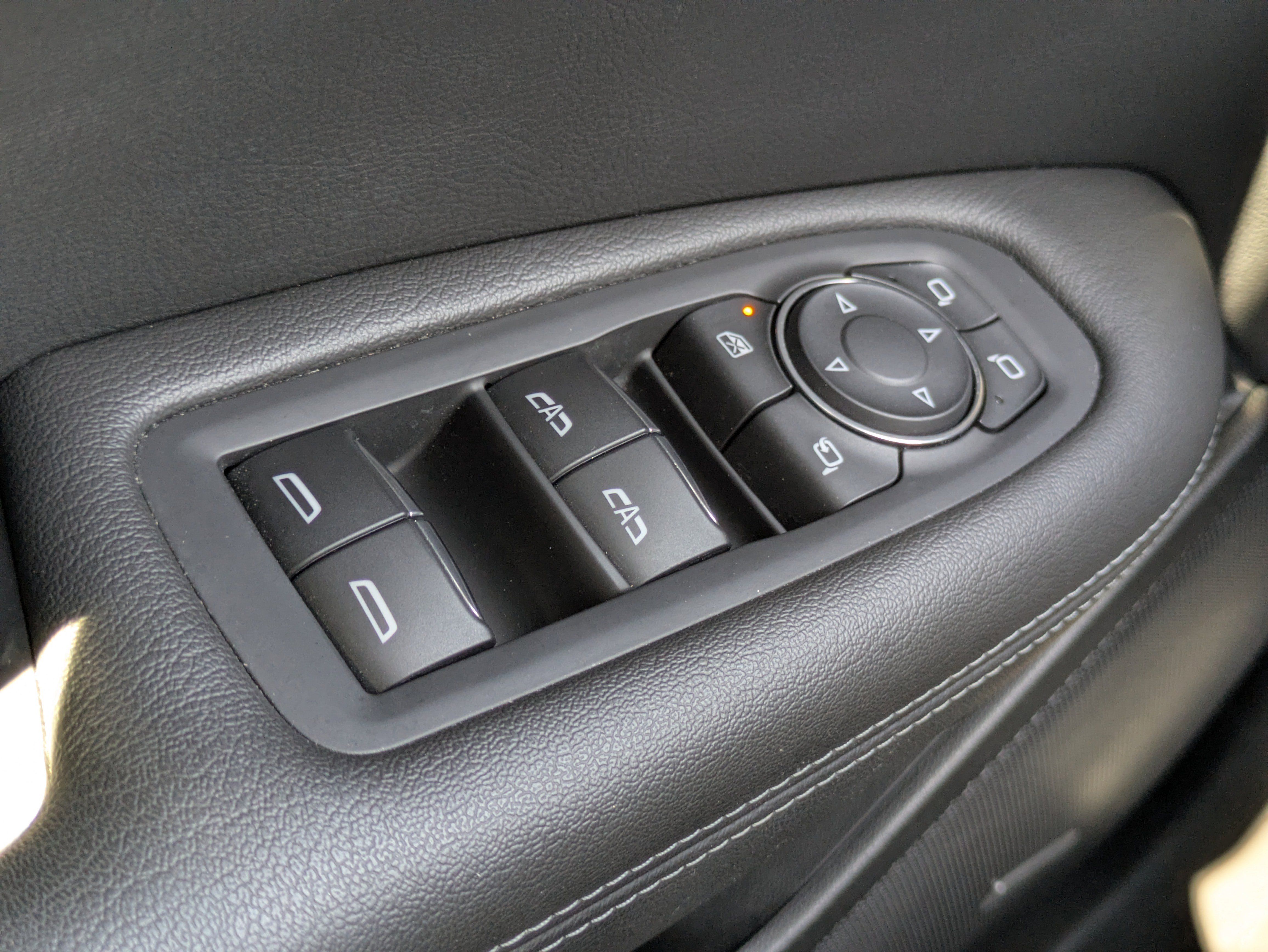 Used 2024 Cadillac XT6 Luxury FWD image 15