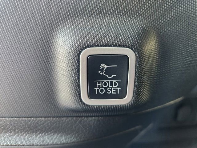 Used 2025 Jeep Grand Cherokee Summit image 36