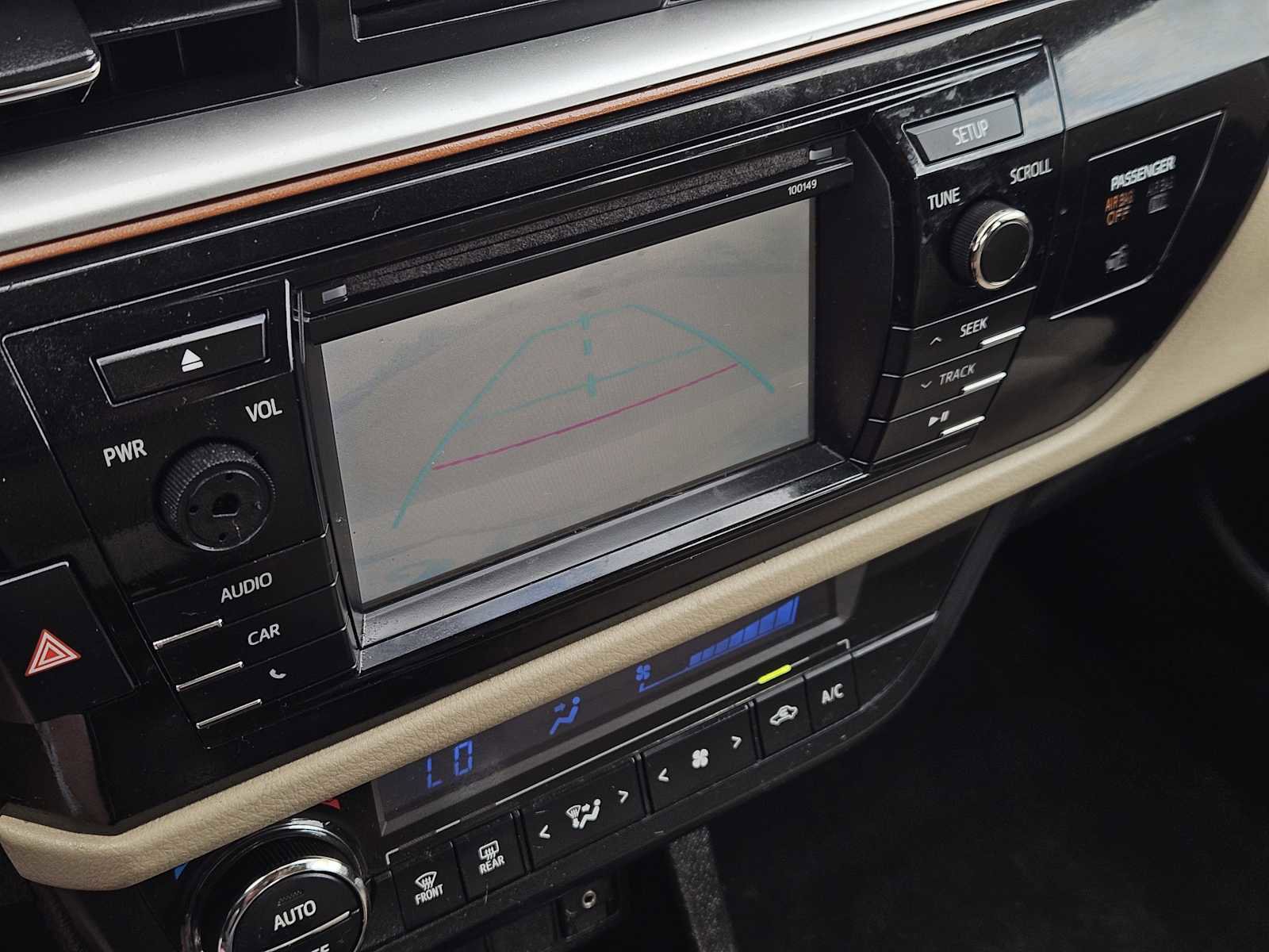 Used 2014 Toyota Corolla LE image 19