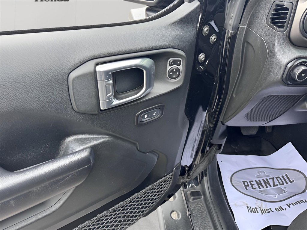 Used 2018 Jeep Wrangler Unlimited Sport S image 18