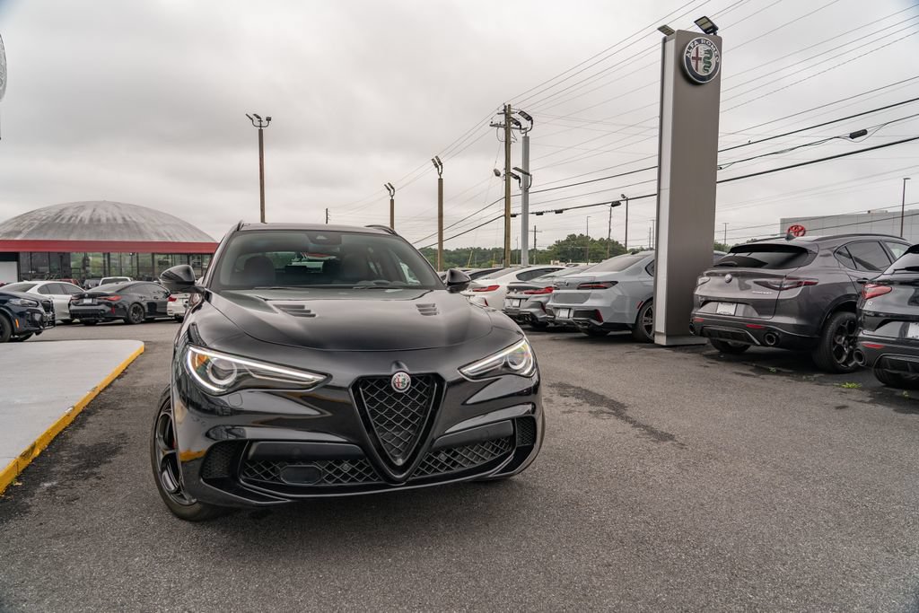 Used 2022 Alfa Romeo Stelvio Quadrifoglio w/ Active Assist Plus Package AWD/4WD image 12