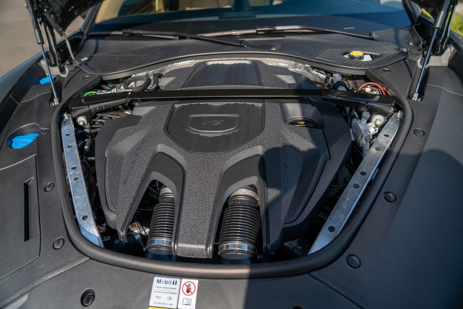 Certified 2023 Porsche Panamera 4 AWD/4WD image 30