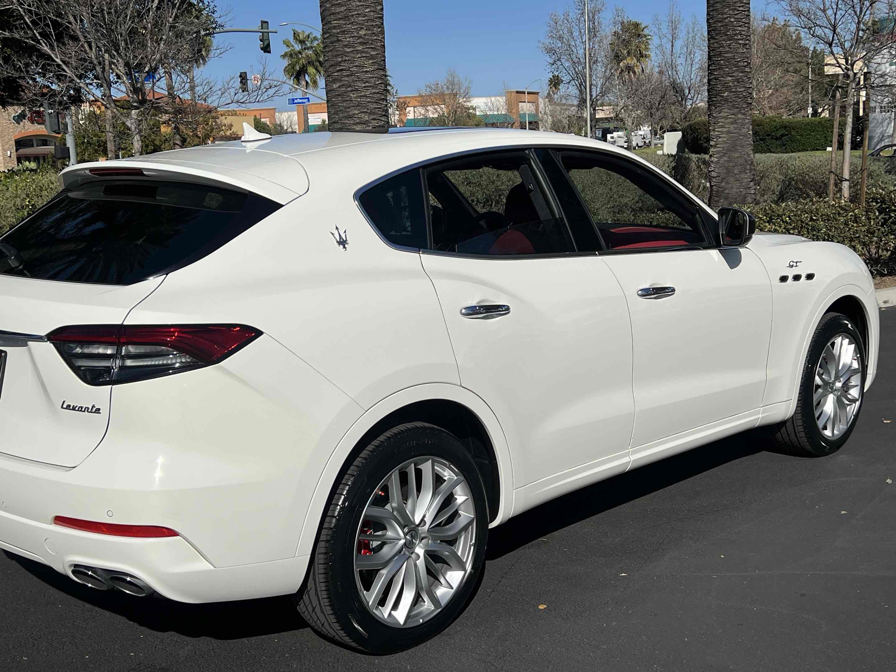 Used 2022 Maserati Levante GT image 27