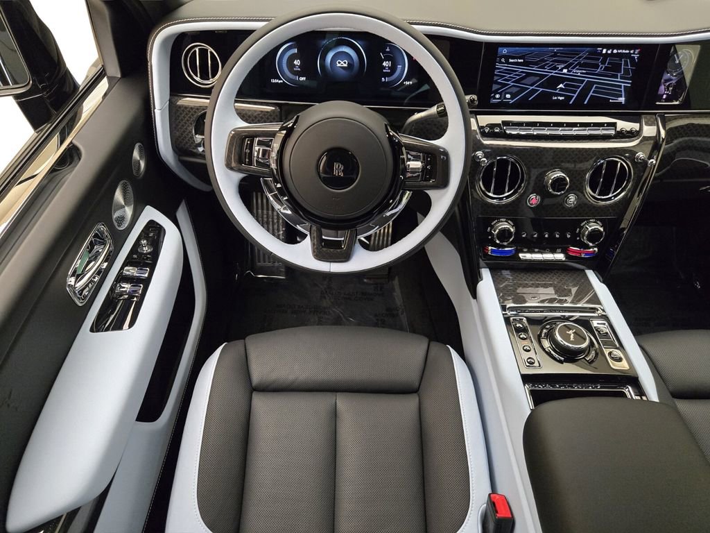 New 2026 Rolls-Royce Cullinan Black Badge image 20