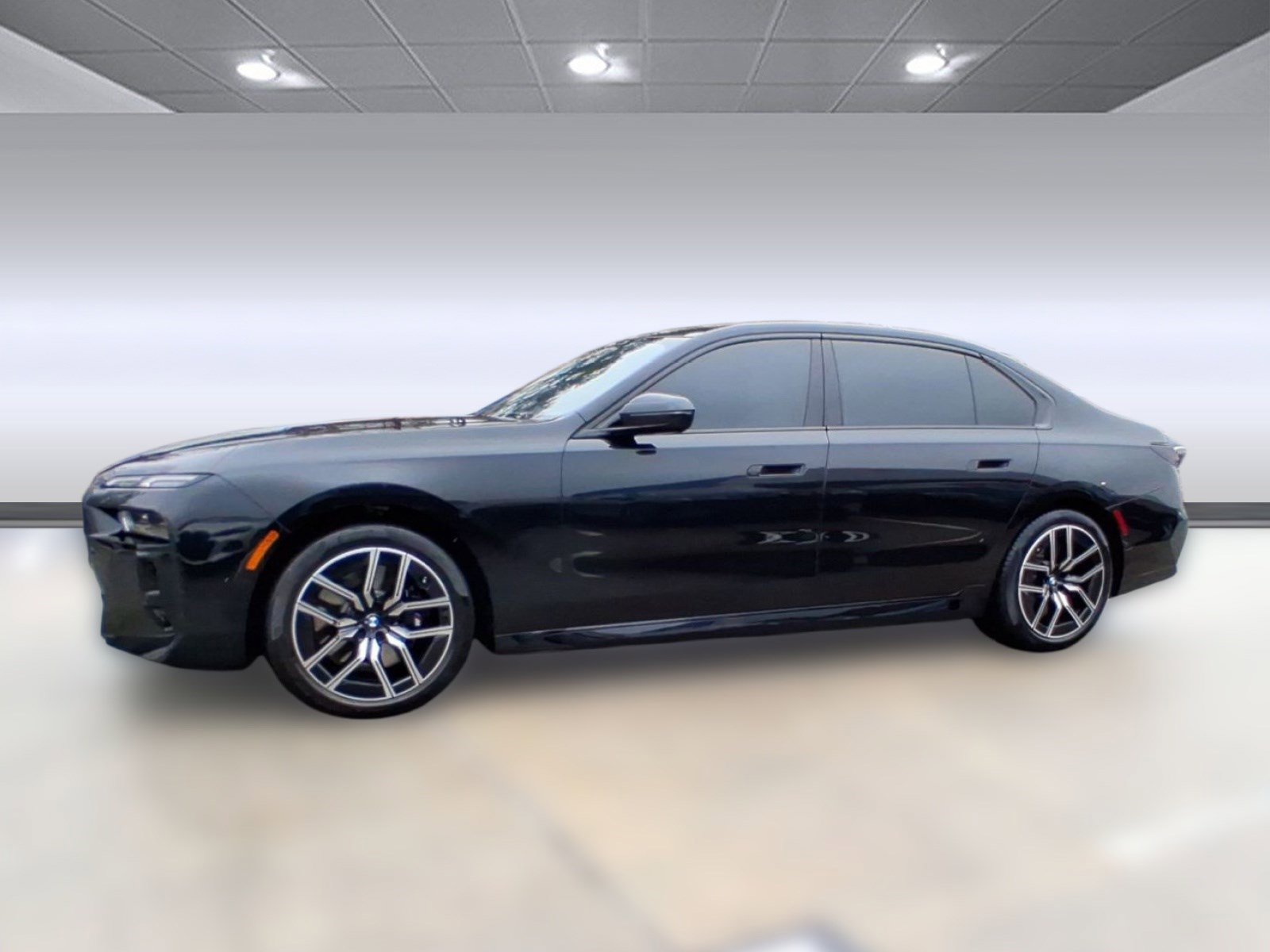 Certified 2024 BMW 760i xDrive w/ Premium Package 2 image 2