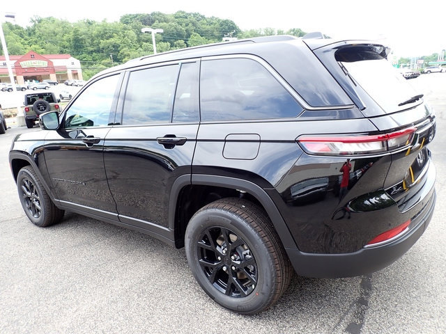 New 2026 Jeep Grand Cherokee Altitude AWD/4WD image 3