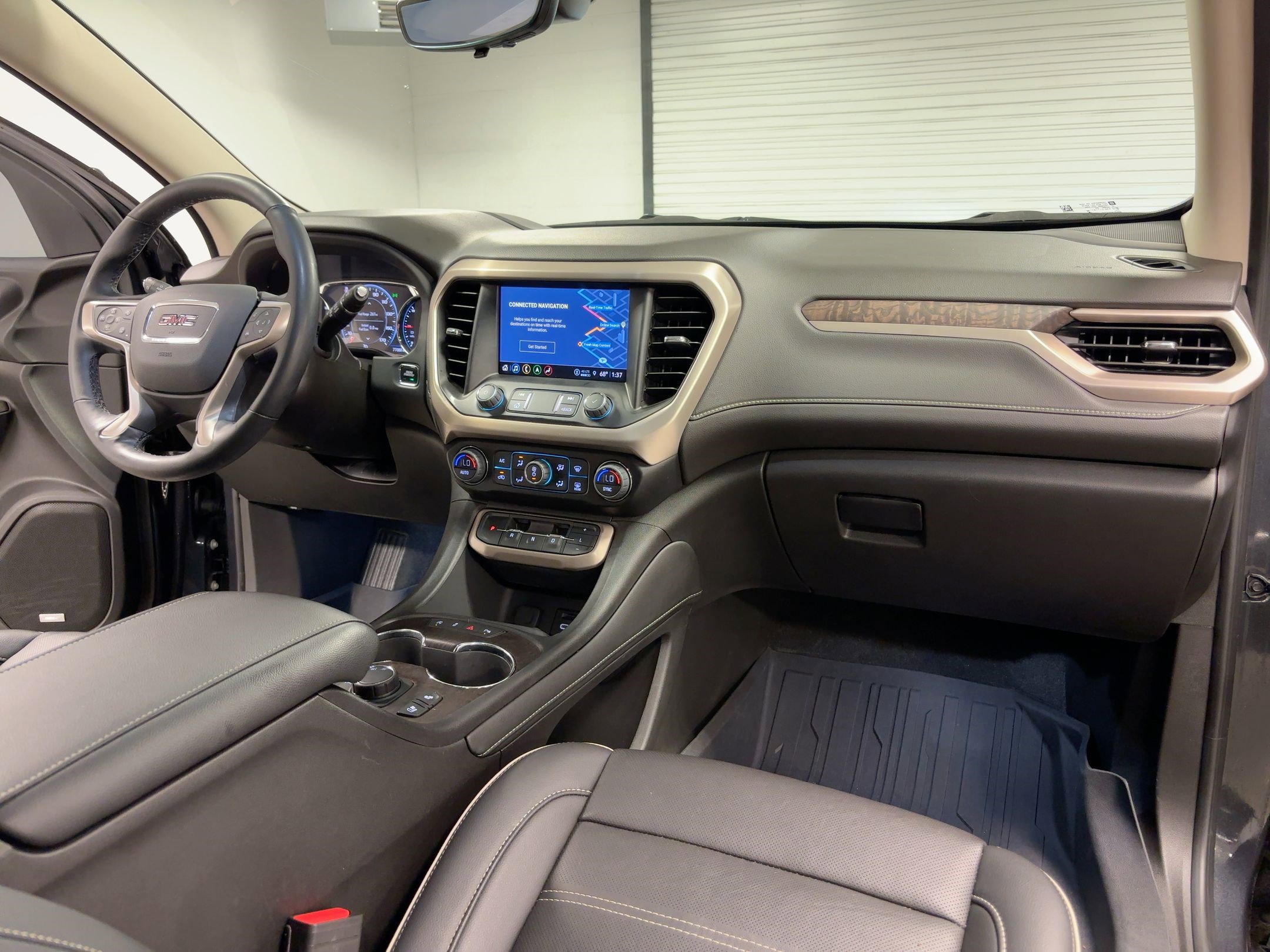 Used 2023 GMC Acadia Denali w/ Denali Ultimate Package image 29