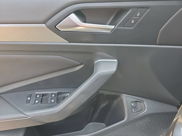 Used 2024 Volkswagen Jetta SE FWD image 10