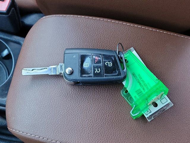 Used 2017 Volkswagen Golf Alltrack S image 27