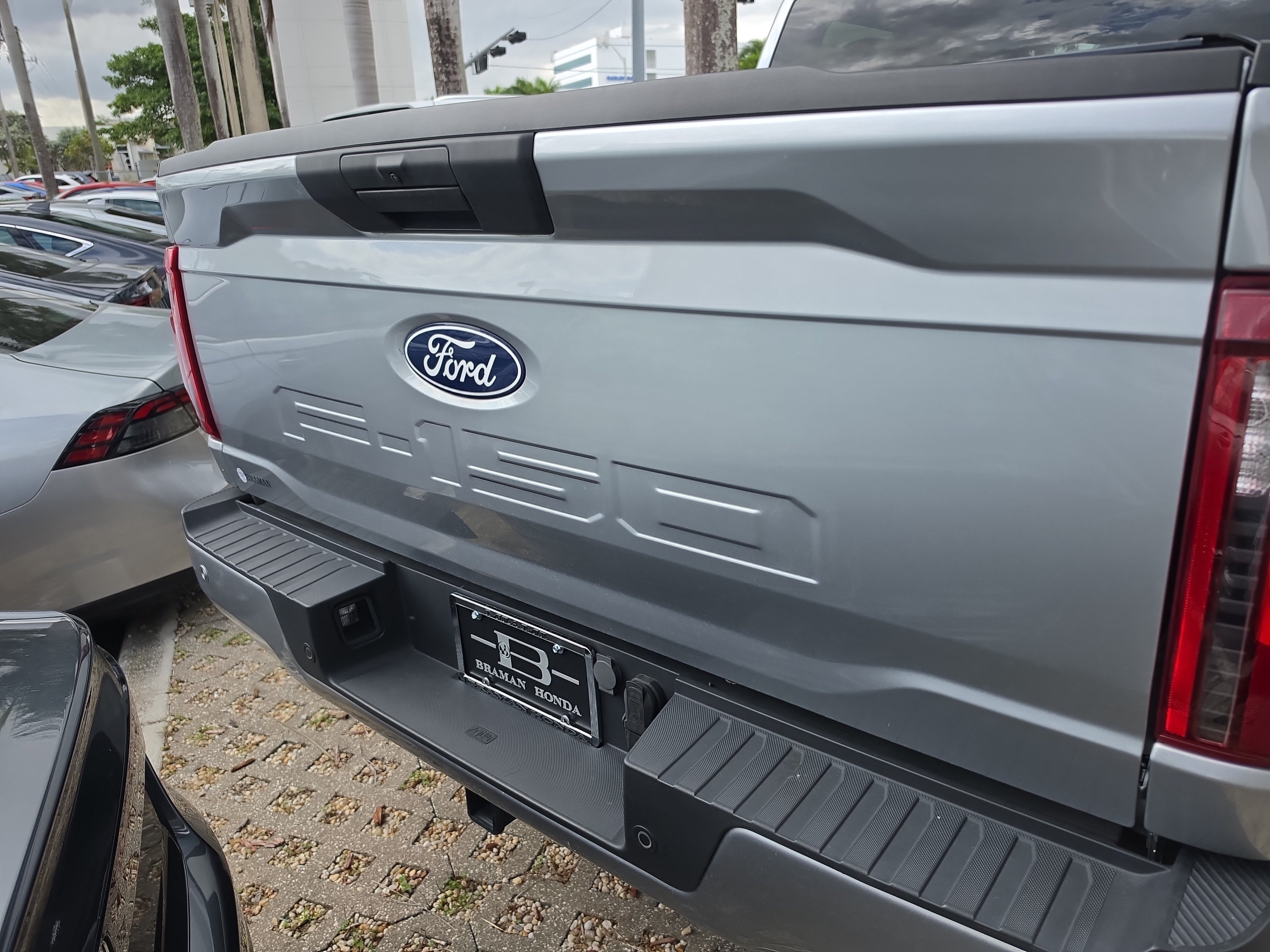 Used 2024 Ford F150 STX RWD image 5