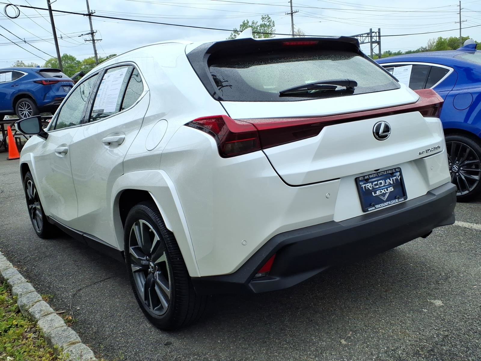Used 2024 Lexus UX 250h AWD w/ Premium Package image 20